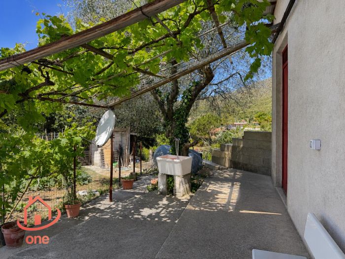 Villa-a-schiera-con-spazio-esterno-in-vendita-a-Giungatelle (11)