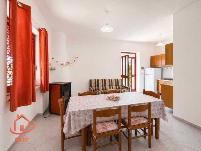 Villa-a-schiera-con-spazio-esterno-in-vendita-a-Giungatelle (4)