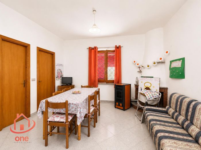 Villa-a-schiera-con-spazio-esterno-in-vendita-a-Giungatelle (5)