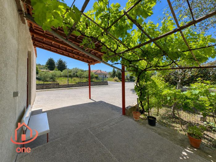 Villa-a-schiera-con-spazio-esterno-in-vendita-a-Giungatelle (8)