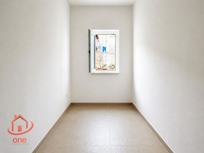 appartamento-ristrutturato-santa-maria-di-castellabate-centrale-con.-terrazzo-e-vicino-al-mare (4)