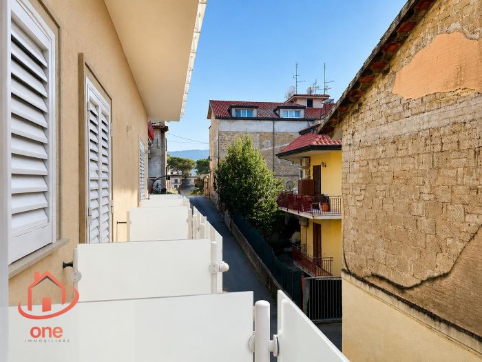 appartamento-ristrutturato-santa-maria-di-castellabate-centrale-con.-terrazzo-e-vicino-al-mare (5)