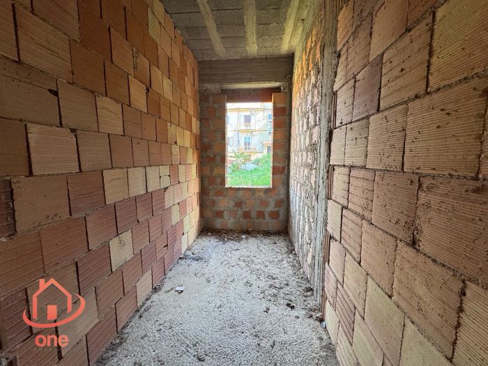 bagno-ampio-grezzo-appartamenti-con-corte-ogliastro-cilento