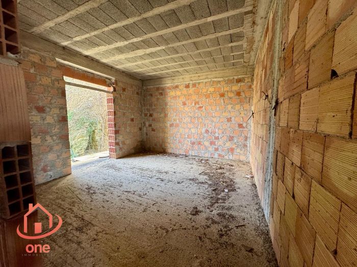 camera-ampio-grezzo-appartamenti-con-corte-ogliastro-cilento