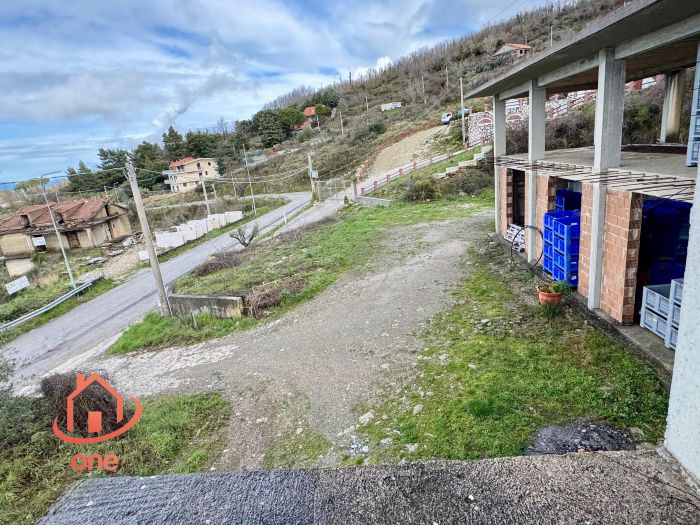 diciannove-grezzo-olificio-petrolle-abitazioe-da-ristrutturare-con-vista-mare-panoramica