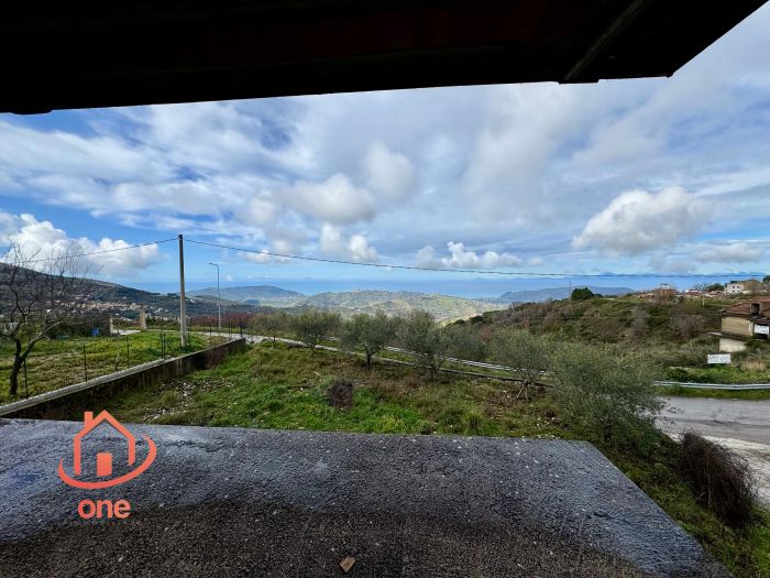 diciotto-grezzo-olificio-petrolle-abitazioe-da-ristrutturare-con-vista-mare-panoramica