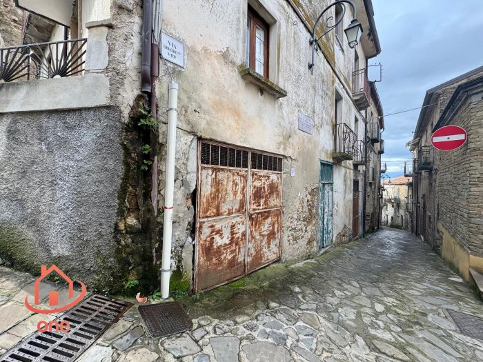 garage-palazzo-vatolla-pecora