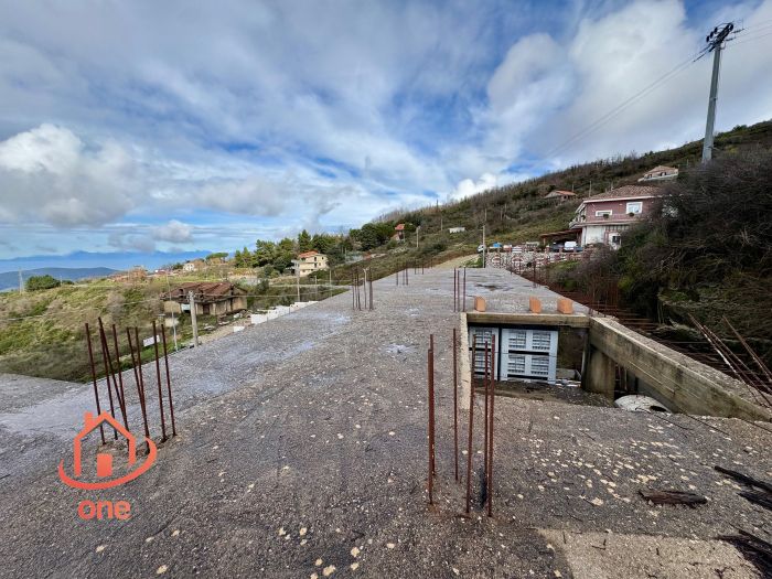 ventiquattro-grezzo-olificio-petrolle-abitazioe-da-ristrutturare-con-vista-mare-panoramica