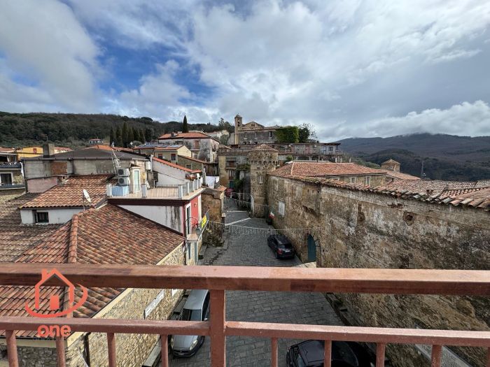 vista-castello-vargas-palazzo-vatolla-pecora