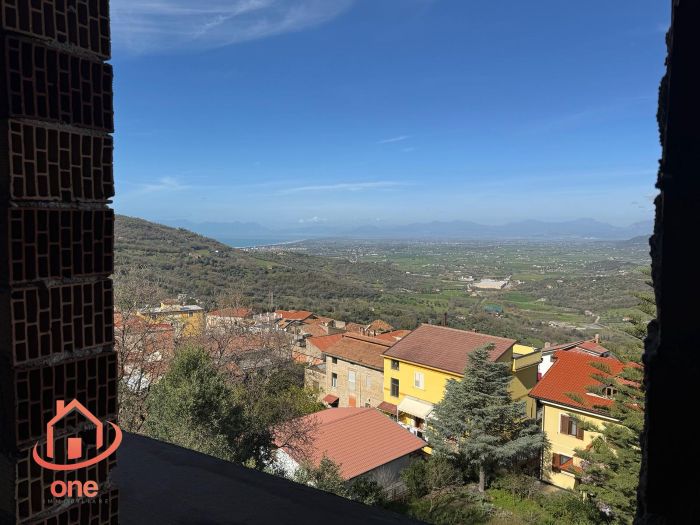 vista-mare-ampio-grezzo-appartamenti-con-corte-ogliastro-cilento