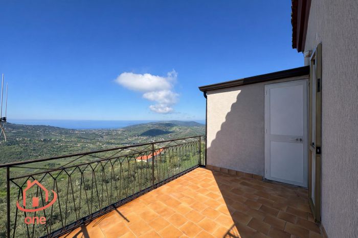 appartamento-panoramico-vista-mare-laureana-cilento-terreno-e-uliveto (15)