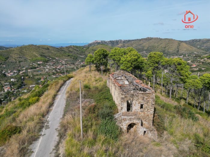 rudere-con-terreno-in-vendita-aMontecorice (1)
