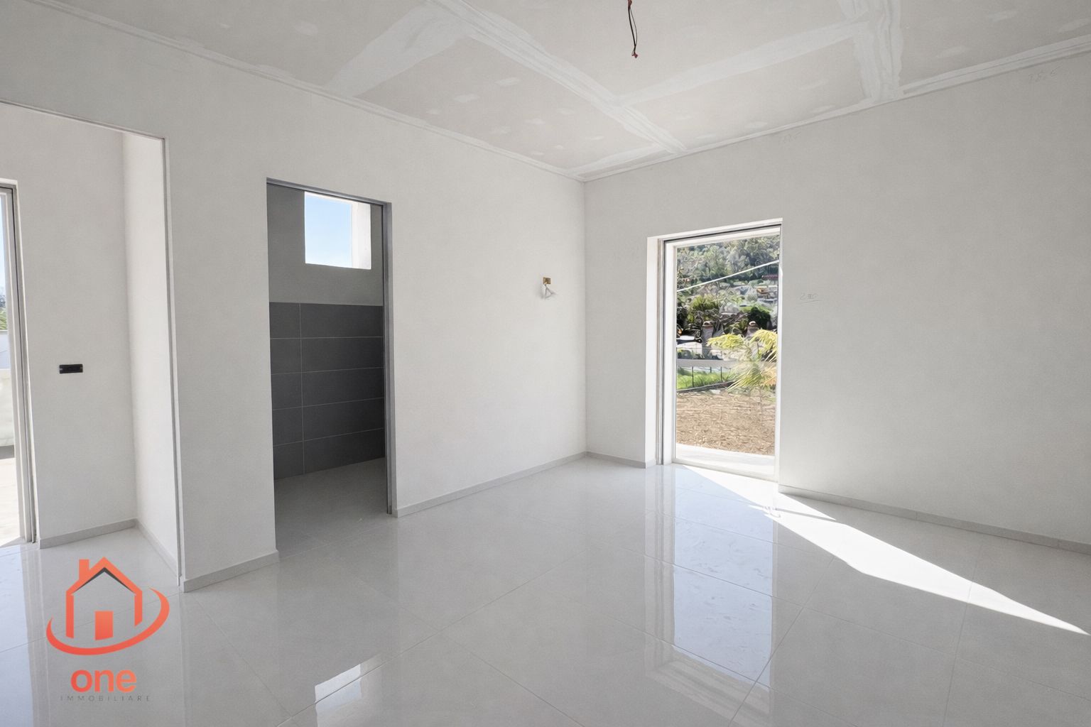 Villetta-a-schiera-con-terrazzo-e-giardino-castellabate-vicino-al-mare (5)