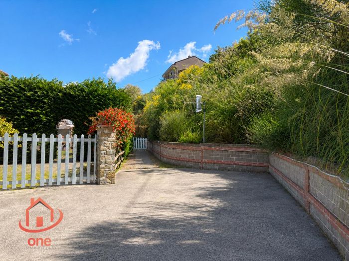 appartamento-panoramico-casale-in-pietra-vista-mare-con-giardino-e-postp-auto-castellabate (18)