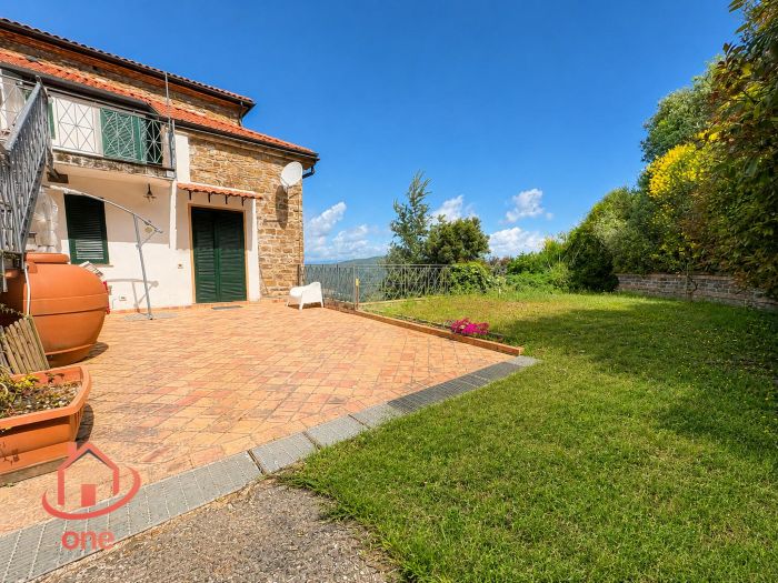 appartamento-panoramico-casale-in-pietra-vista-mare-con-giardino-e-postp-auto-castellabate (19)