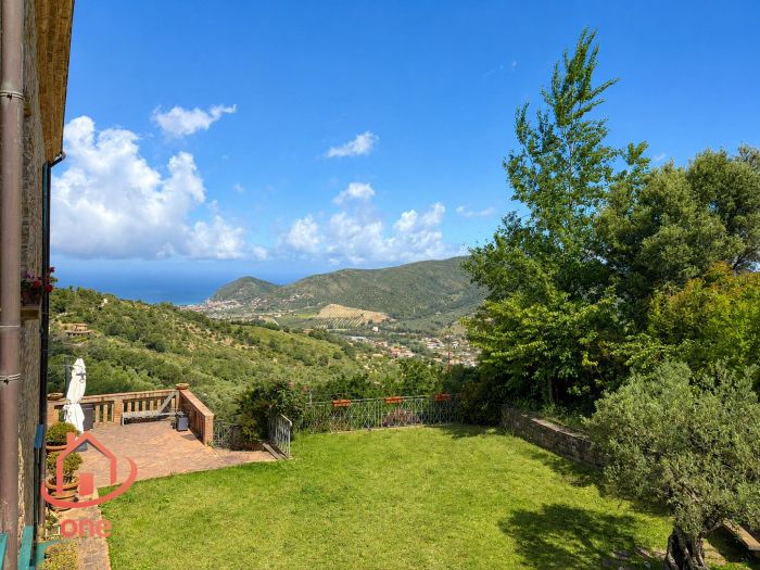 appartamento-panoramico-casale-in-pietra-vista-mare-con-giardino-e-postp-auto-castellabate (20)