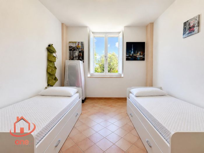 appartamento-panoramico-casale-in-pietra-vista-mare-con-giardino-e-postp-auto-castellabate (23)