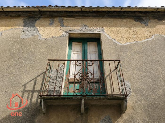 complesso-di-appartamenti-panoramici-a-laureana-cilento-da ristrutturare-con-terreno (18)