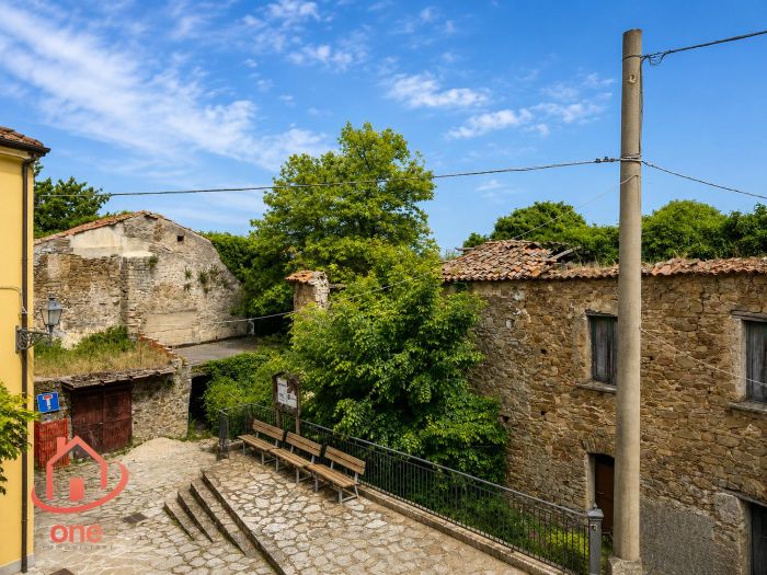 complesso-di-appartamenti-panoramici-a-laureana-cilento-da ristrutturare-con-terreno (27)