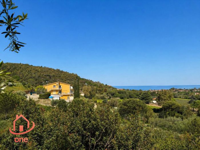 trilocale-appartamento-con-spazio-esterno-panoramico-primo-piano (16)