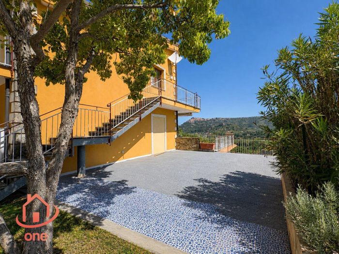trilocale-appartamento-con-spazio-esterno-panoramico-primo-piano (5)