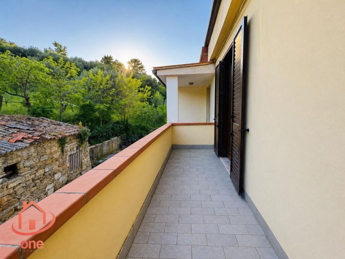 villetta-a-schiera-vista-panoramica-mare-ad-ogliastro-cilento-con-giardino (25)