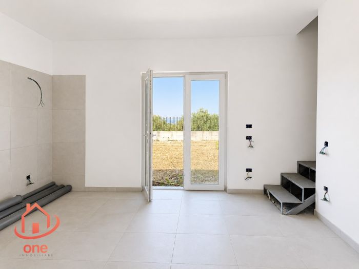 appartamento-centrale-vista-mare-su-due-livelli-con-giardino-e-posto-auto-castellabate (1)