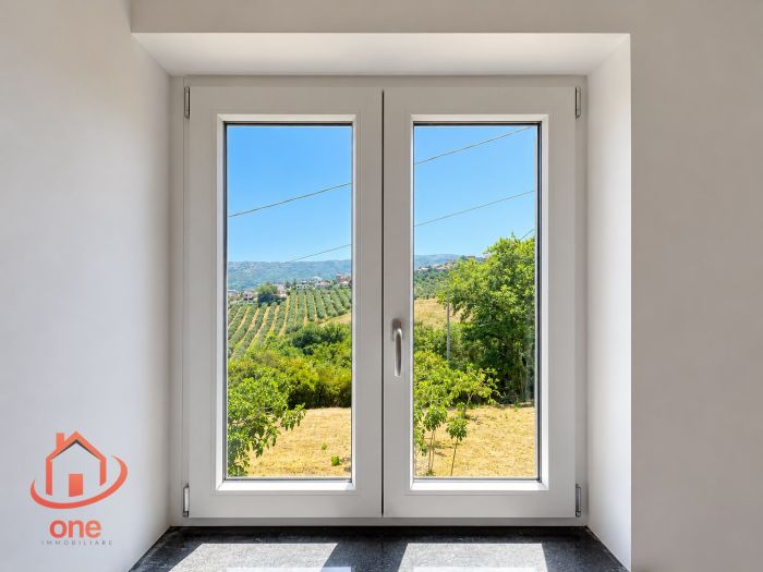 appartamento-centrale-vista-mare-su-due-livelli-con-giardino-e-posto-auto-castellabate (10)