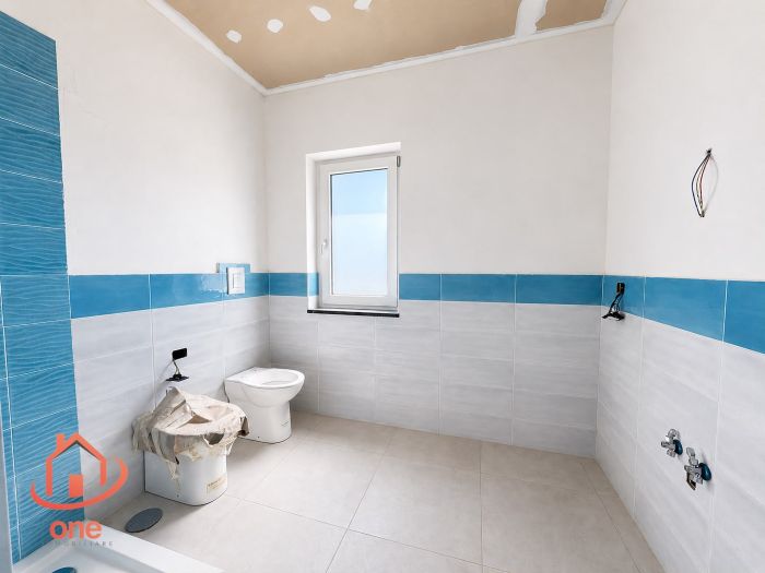 appartamento-centrale-vista-mare-su-due-livelli-con-giardino-e-posto-auto-castellabate (14)
