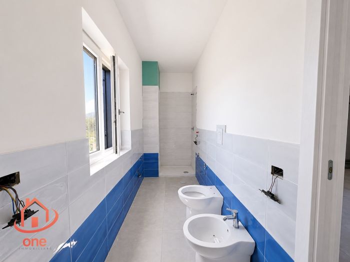 appartamento-centrale-vista-mare-su-due-livelli-con-giardino-e-posto-auto-castellabate (6)