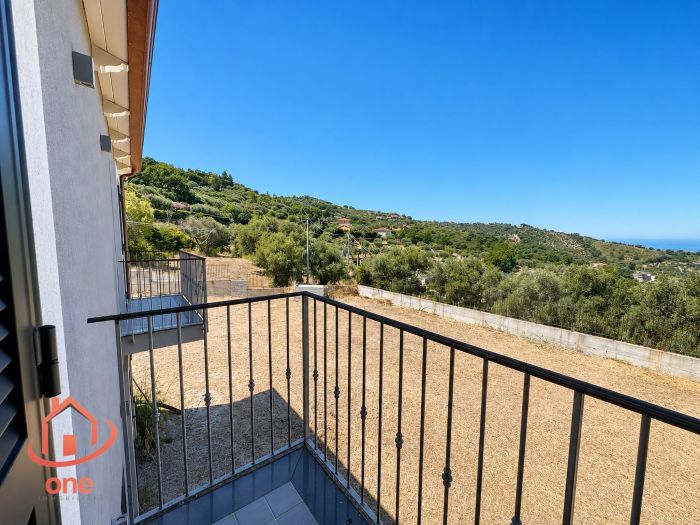 appartamento-centrale-vista-mare-su-due-livelli-con-giardino-e-posto-auto-castellabate (7)