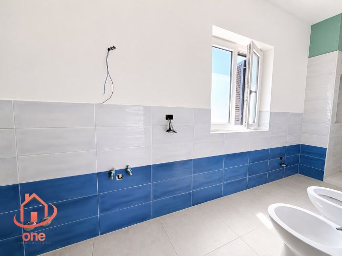 appartamento-centrale-vista-mare-su-due-livelli-con-giardino-e-posto-auto-castellabate (9)