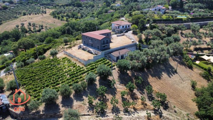 appartamento-panoramico-con-giardino-poco-distante-dal-mare-castellabate-vista-panoramica-e-posto-auto (1)