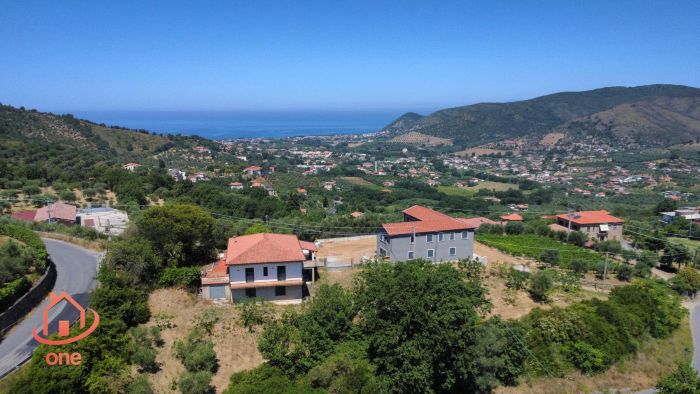appartamento-panoramico-con-giardino-poco-distante-dal-mare-castellabate-vista-panoramica-e-posto-auto (4)