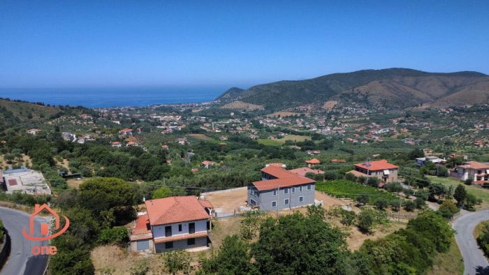 appartamento-panoramico-con-giardino-poco-distante-dal-mare-castellabate-vista-panoramica-e-posto-auto (5)