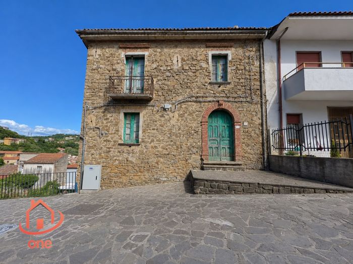villetta-a-schiera-da-ristrutturare-ogliastro-cilento-ampia-tre-livelli (22)