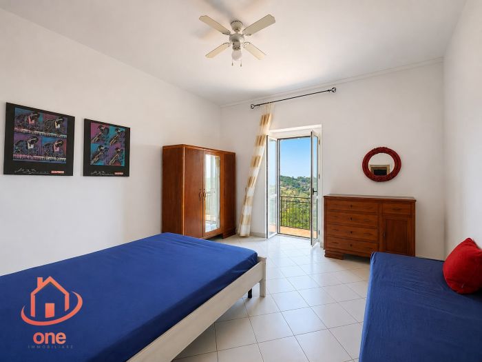 affitto-annuale-appartamento-panoramico-san-mauro-cilento-vista-mare-con-ampio-terrazzo (12)
