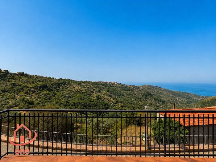 affitto-annuale-appartamento-panoramico-san-mauro-cilento-vista-mare-con-ampio-terrazzo (14)