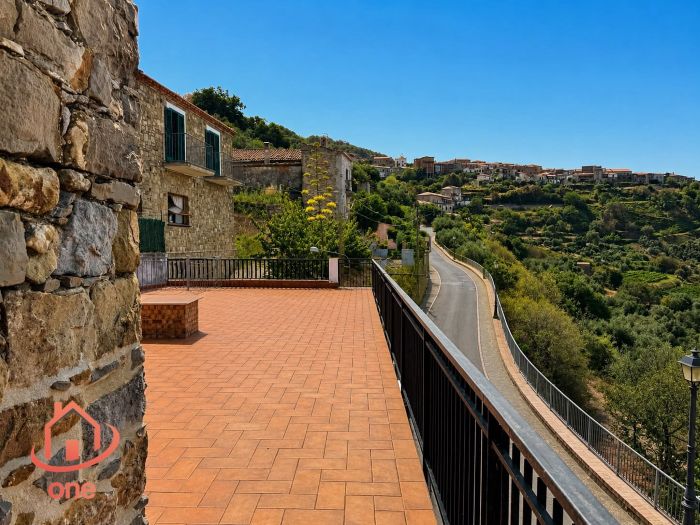 affitto-annuale-appartamento-panoramico-san-mauro-cilento-vista-mare-con-ampio-terrazzo (9)