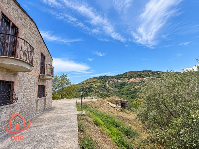 villa-vista-mare-con-terreno-serramezzana (1)