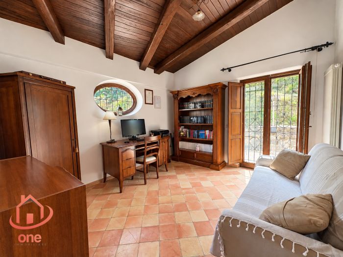villa-vista-mare-con-terreno-serramezzana (12)