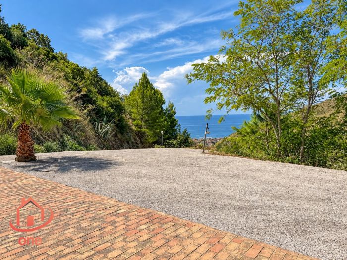 villa-vista-mare-con-terreno-serramezzana (18)