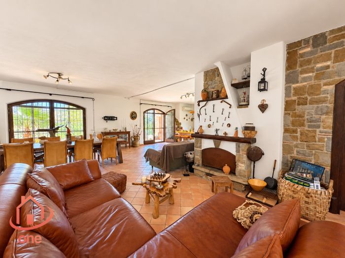 villa-vista-mare-con-terreno-serramezzana (24)