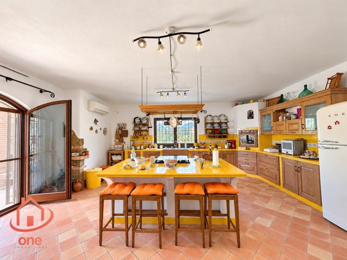villa-vista-mare-con-terreno-serramezzana (26)