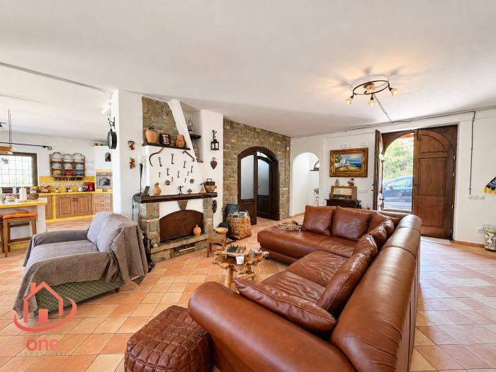 villa-vista-mare-con-terreno-serramezzana (28)