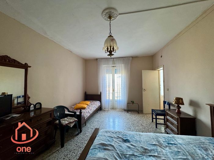 appartamento-vatolla-da-ristrutturare-con-terrazzo-vista-mare (10)