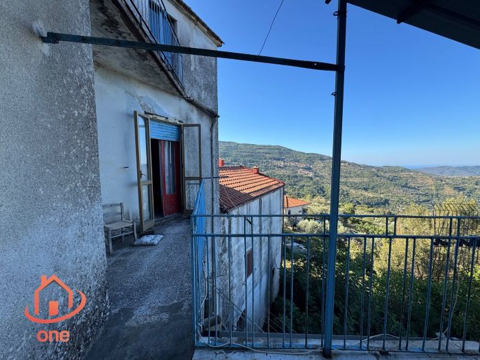 appartamento-vatolla-da-ristrutturare-con-terrazzo-vista-mare (23)