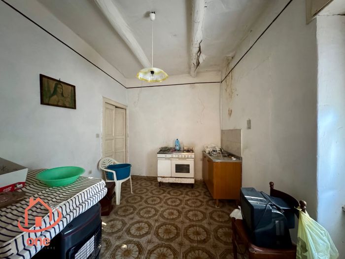 appartamento-vatolla-da-ristrutturare-con-terrazzo-vista-mare (6)